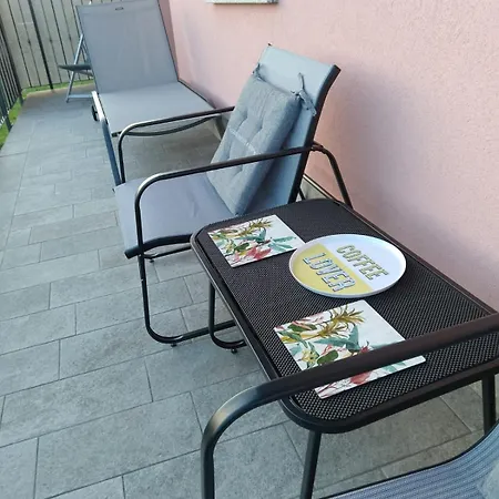 Dom wakacyjny La Favola Rosa Sul Di Varese
