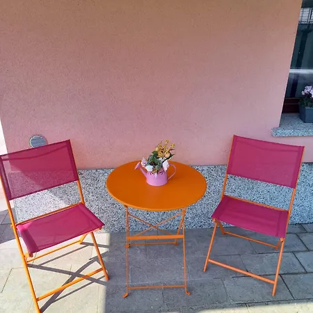 La Favola Rosa Sul Di Varese * Gavirate
